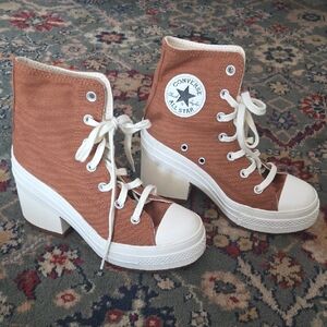 Converse Women's Heeled Boots - Tan and White